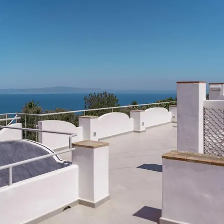 Lo Pozzo, * Anacapri (Isola di Capri)