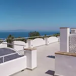 Lo Pozzo, * Anacapri (Isola di Capri)