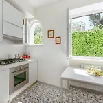 Lo Pozzo, Vila