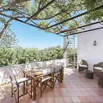 Lo Pozzo, Villa