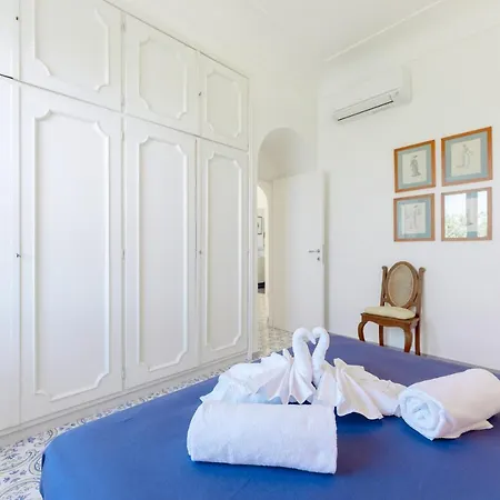 Villa Lo Pozzo, *