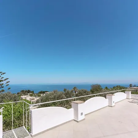 Lo Pozzo, * Anacapri (Isola di Capri)