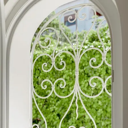 Villa Lo Pozzo, *